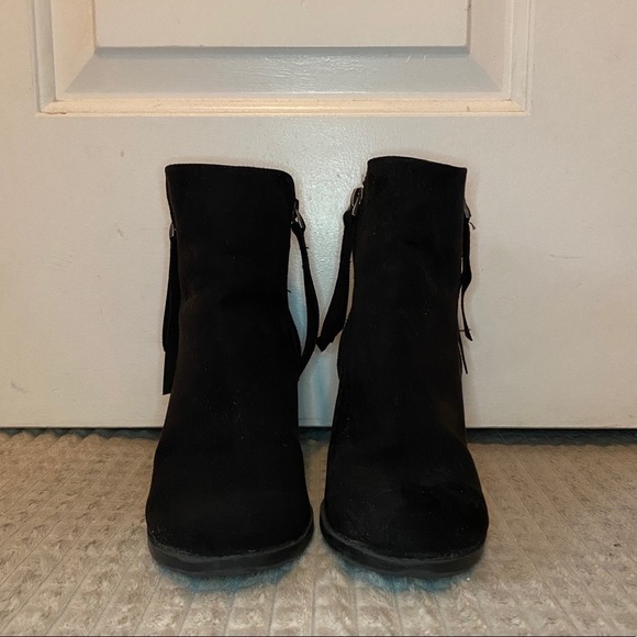 LORD & TAYLOR Lexie & Abbie Karina Zip Ankle Boots Black Booties - Picture 3 of 8